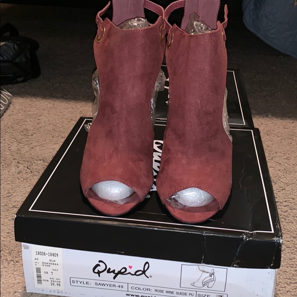 Block Heel - Picture 2 of 6